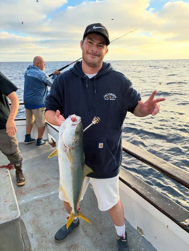 Yellowtail caught before the storm shut fishing down — photo 13